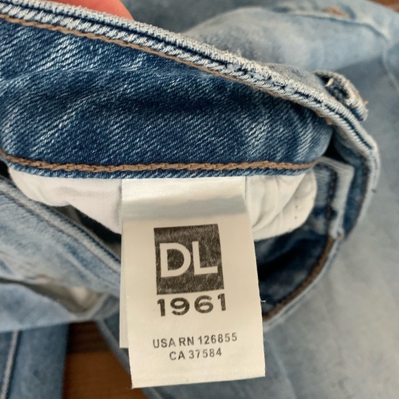 DL1961 Mara InstaSculpt Straight Leg Crop Jeans - Glacier - Picture 9 of 10